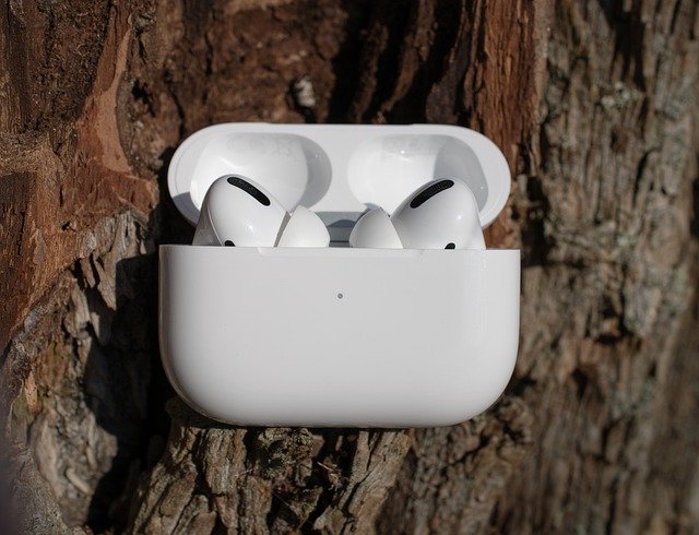 Airpods jsou bez vhodného obalu hodně zranitelné